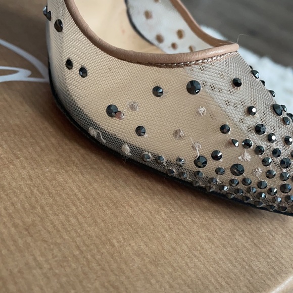 Christian Louboutin pump - Picture 8 of 11